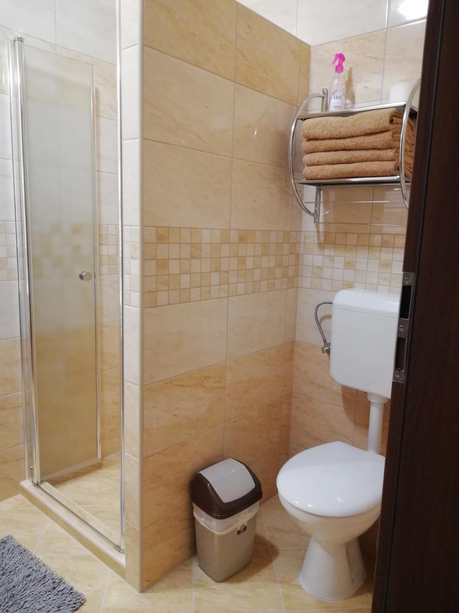 Imola Es Andrea Apartmanhaz 3 Хайдусобосло Экстерьер фото